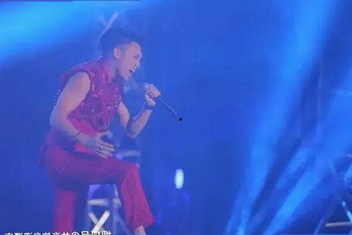 娱乐圈背后的秘密大揭秘，吃瓜群众看过来！🍿